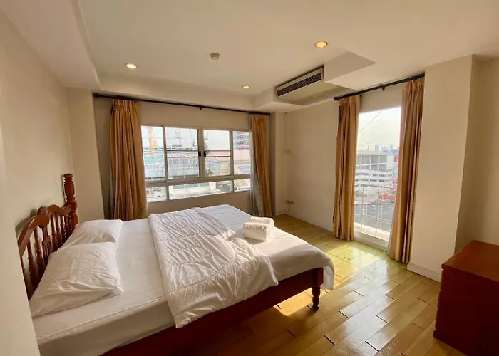 ศรีย่าน เรสซิเดนซ์ Sriyan * Bangkok
