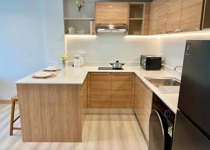 ศรีย่าน เรสซิเดนซ์ Sriyan Apartment *